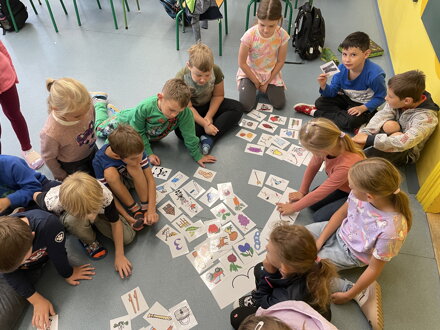 SLUCHEM KE ČTENÍ A PSANÍ